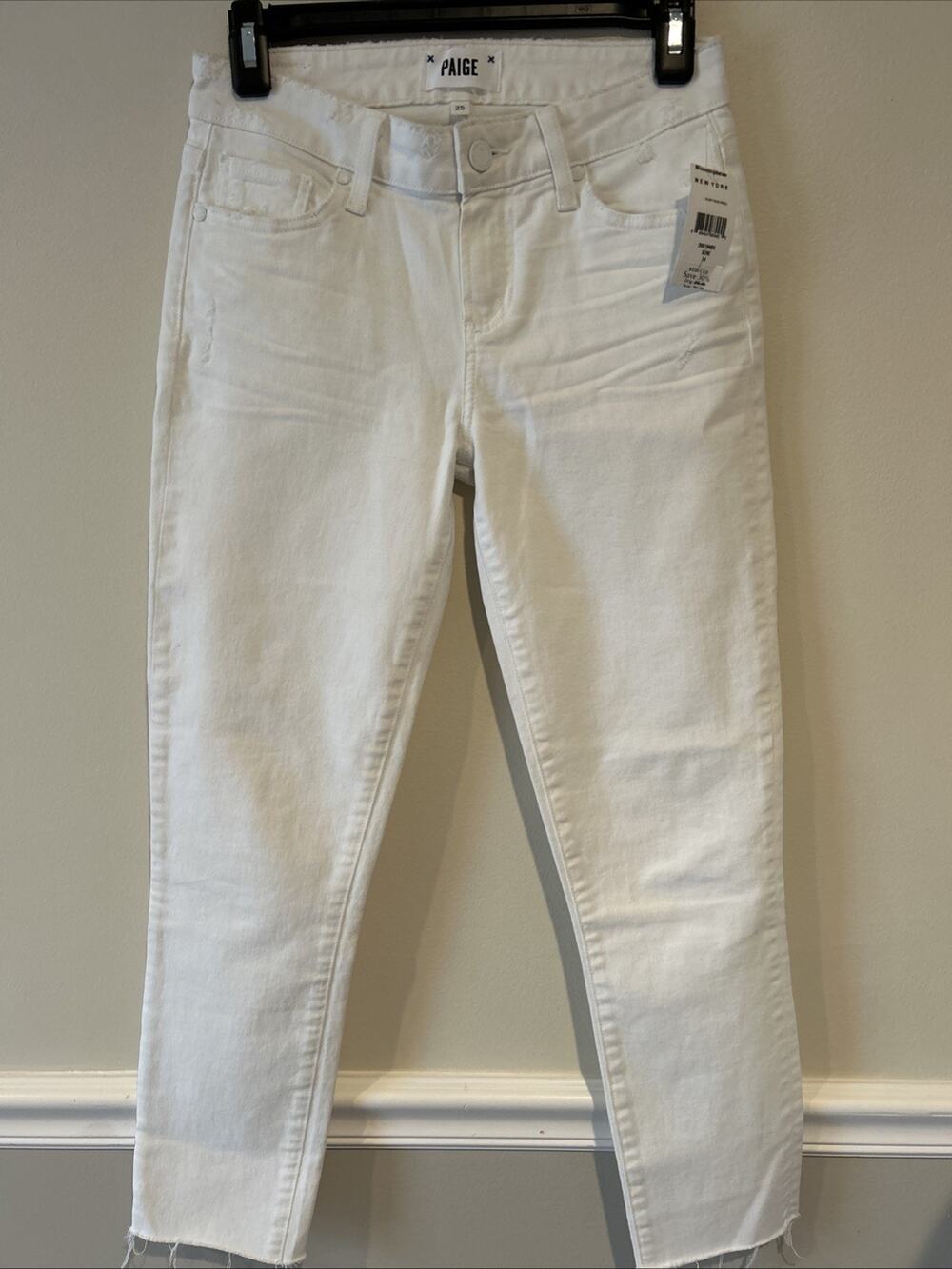 NWT PAIGE Skyline Skinny Denim Mid Rise Crisp White Size 25 Fray Hem